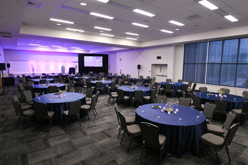 Salle 201 – FOUR POINTS BY SHERATON LÉVIS | CENTRE DE CONGRÈS ET D'EXPOSITIONS DE LÉVIS, Lévis
