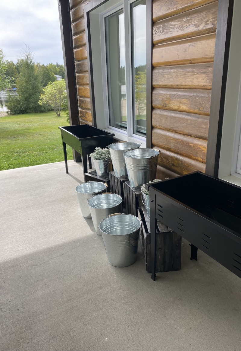 Pour tout occasion, prendre l'apéros sur notre belle terrasse.