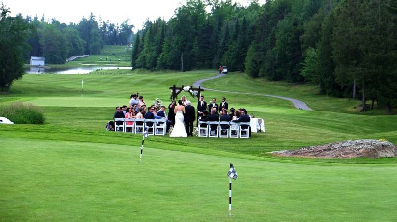 Beau terrain pour réception de mariage