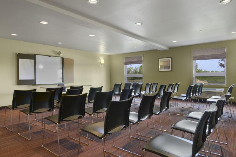 Salle André Deslauriers – Super 8 Lachenaie/Terrebonne, Terrebonne