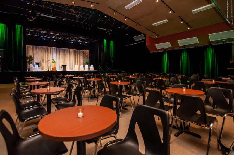 Salle Salle de 400 personnes  du  Pavillon Mont Arthabaska; – Corporation récréative de Victoriaille - Pavillon Arthabaska, Victoriaville