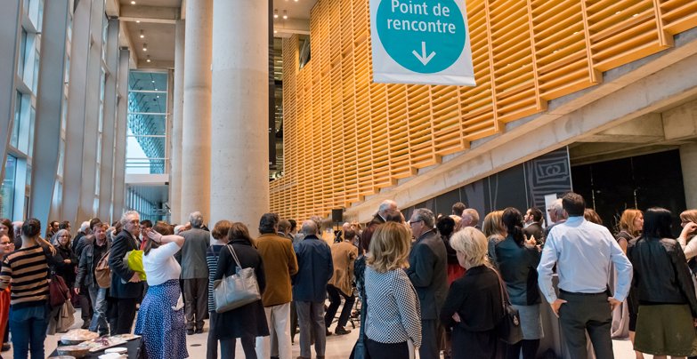 Salle Hall (Rez-de-chaussée) de la Grande Bibliothèque – Bibliothèque et Archives nationales du Québec, Montréal