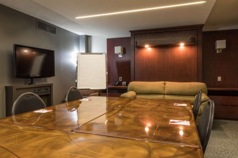 Salle Suite Junior – Hotel & Suites Normandin, Québec