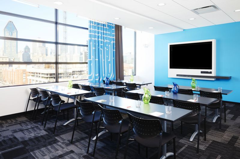 Salle Cyan – HÔTEL ALT MONTRÉAL, Montréal