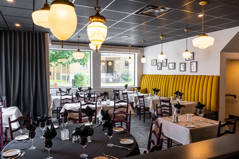 Salle Salle Banquette – Restaurant l'imprévu, Saint-Jean-sur-Richelieu