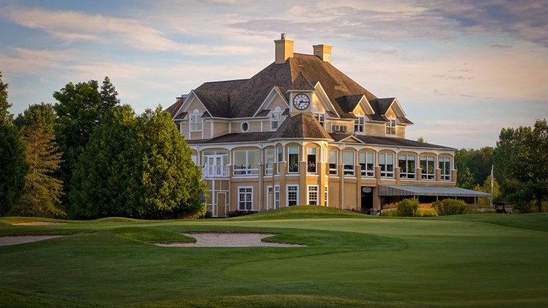 Le Royal Bromont et Cellier du Roi