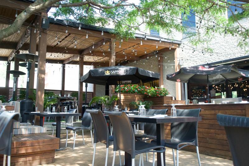 Notre terrasse - disponible en location également