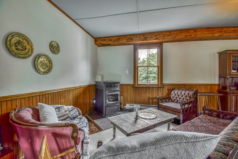 Salon de l'auberge ( retiré lorsque réception de plus de 40 personnes )