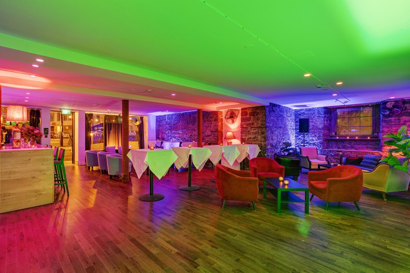 Cocktail dinatoire, mini-lounge, piste de danse