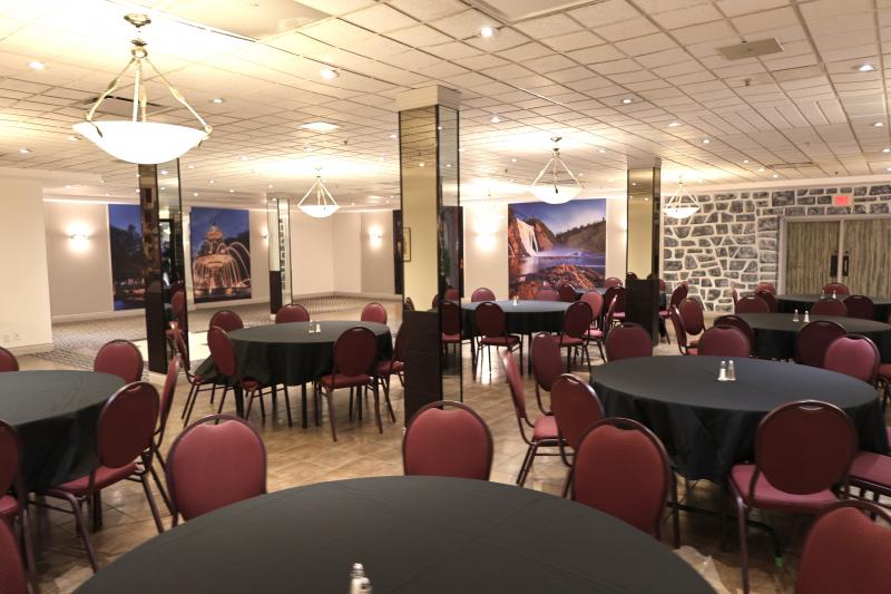 Salle Les Voûtes – Hotel Travelodge Québec, Québec