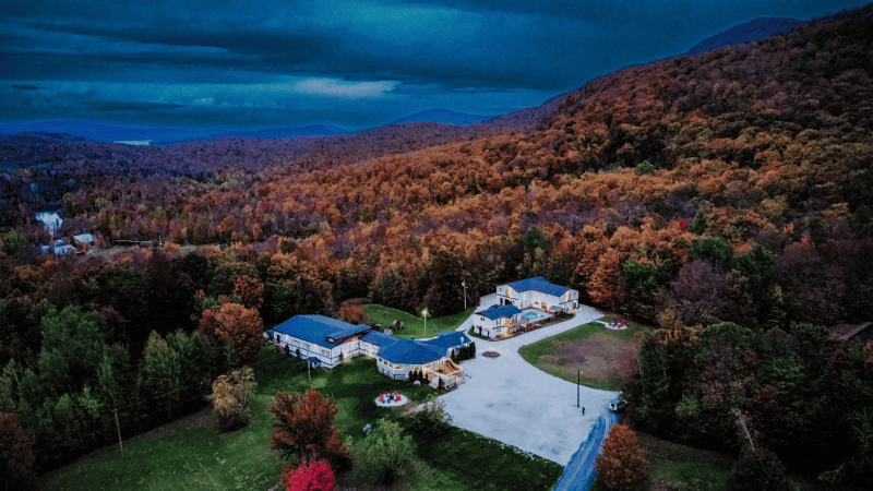 Salle Eastman Club - Foyer rond – Les Chalets Nature, Sherbrooke