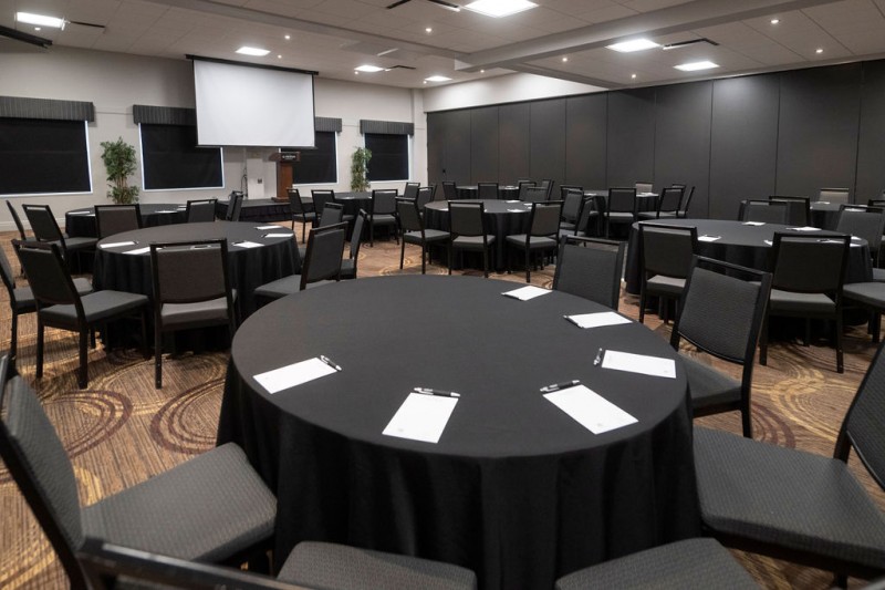 Salle Royal 1 – Hôtel & Suites Le Dauphin Drummondville, Drummondville