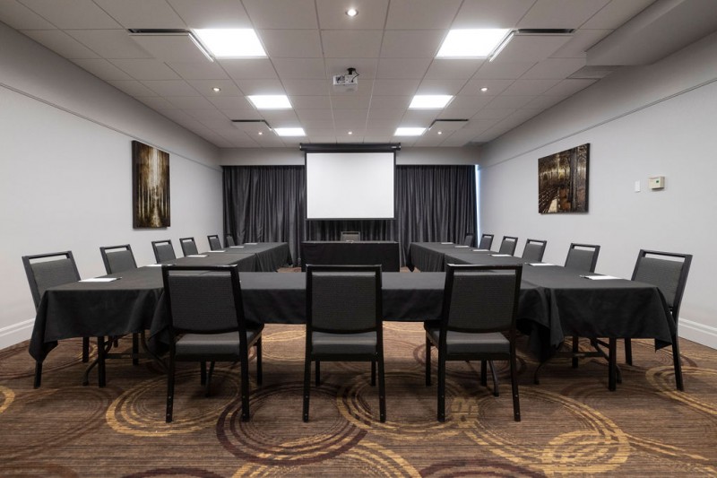 Salle Versailles – Hôtel & Suites Le Dauphin Drummondville, Drummondville