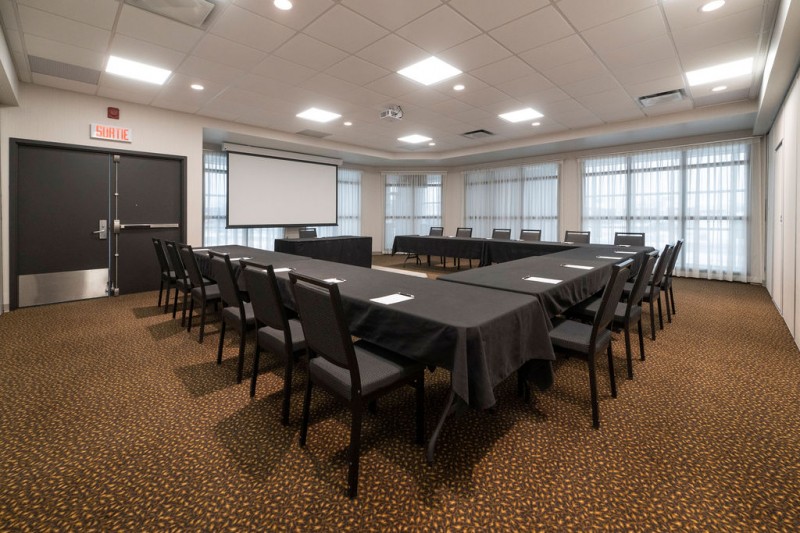 Salle Couronne B – Hôtel & Suites Le Dauphin Drummondville, Drummondville