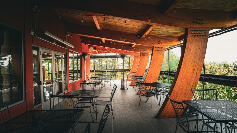 Salle Bistro terrasse – Camp Musical du Saguenay-Lac-Saint-Jean, Métabetchouan-Lac-à-la-Croix