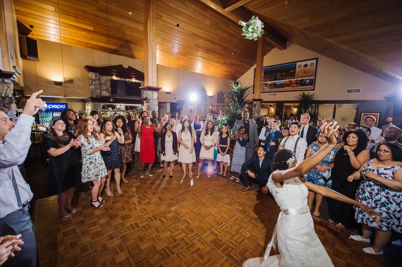 Que la fête commence!