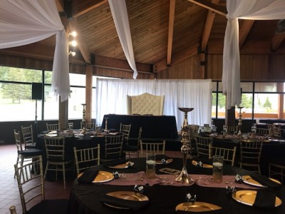 Salle Chalet principal de la station touristique du Mont Sainte-Anne – Mont Sainte-Anne, Beaupré
