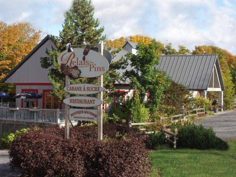 Salle Le Relais des Pins – Le Relais des Pins, Sainte-Famille