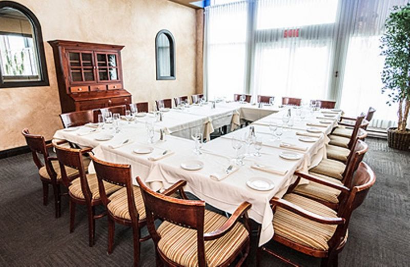 Salle 4 – Calvi Bistro Méditerranéen, Laval